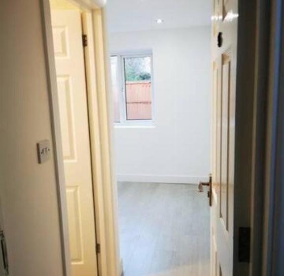 פנסיון The Old Guest House, Norbury Avenue