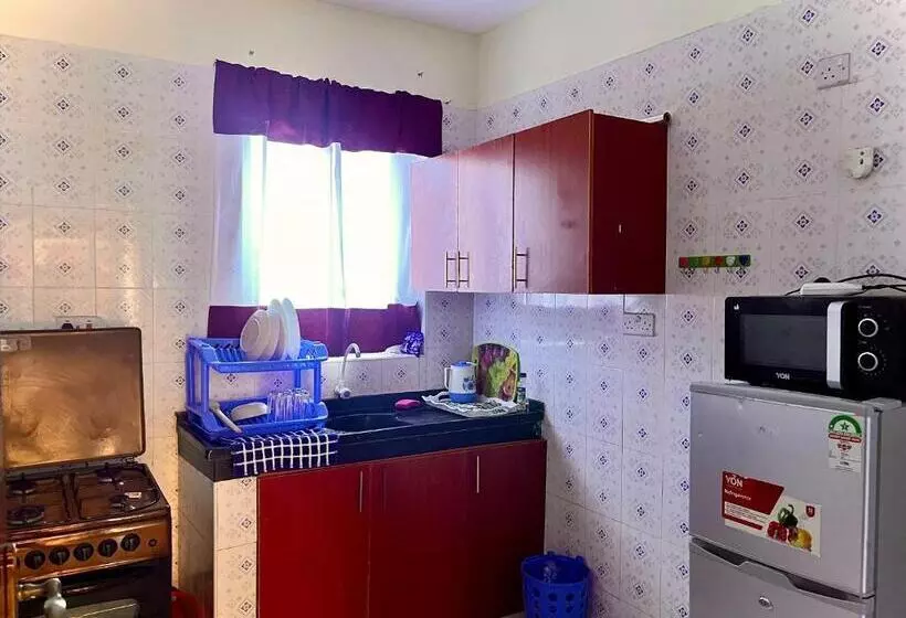 تختخواب و صبحانه Santos Bamburi Bnb