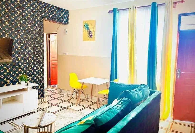 تختخواب و صبحانه Santos Bamburi Bnb