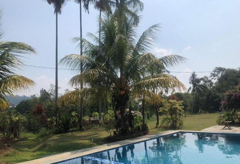 בית מלון כפרי Gardena Resort