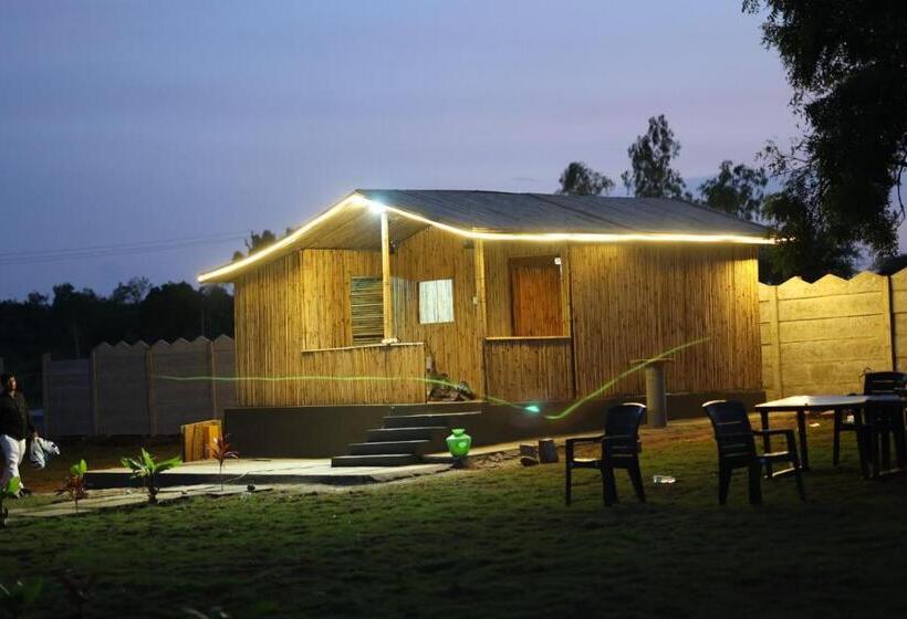 Hotel Live In Farm House