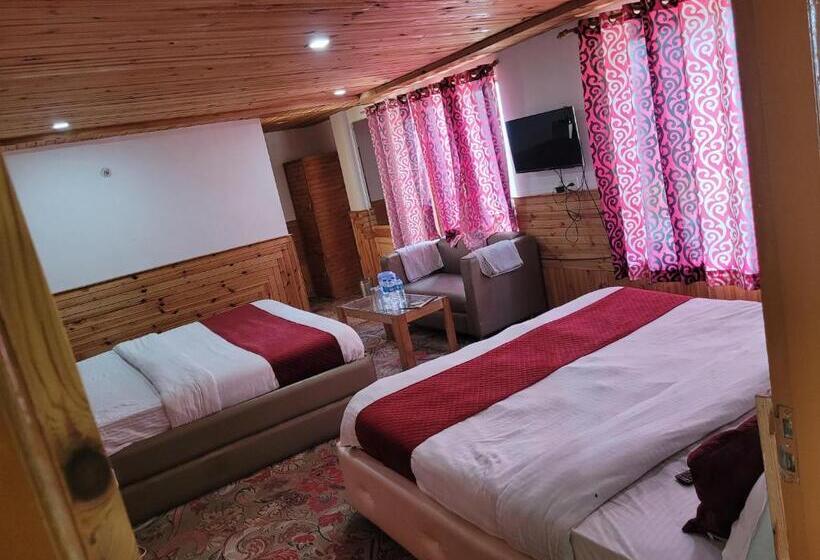 Krystal Hotel Restaurant