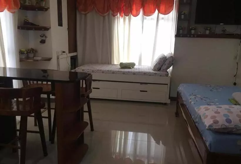 Mabolo Garden Flat A9 Rooftop Pool Shortwalk To Ayala Mall