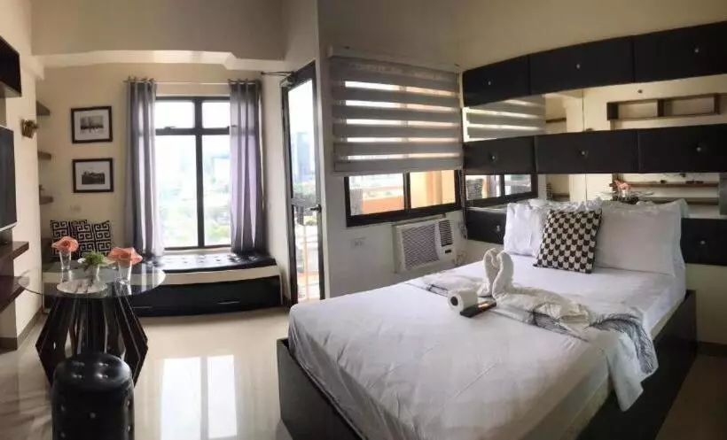 Mabolo Garden Flat A9 Rooftop Pool Shortwalk To Ayala Mall