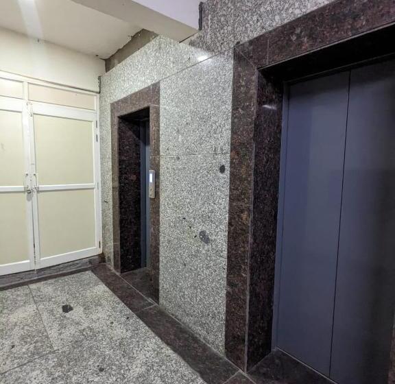 پانسیون The Crown S Studio