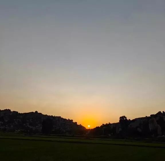 ペンション The Sundown Hampi