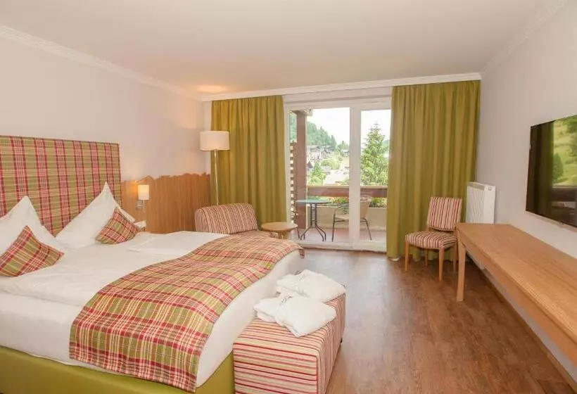Evident Hotel Prägant