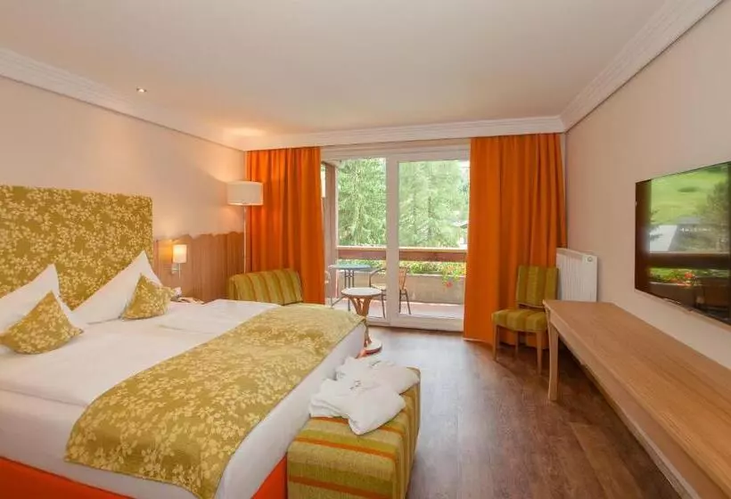 Evident Hotel Prägant