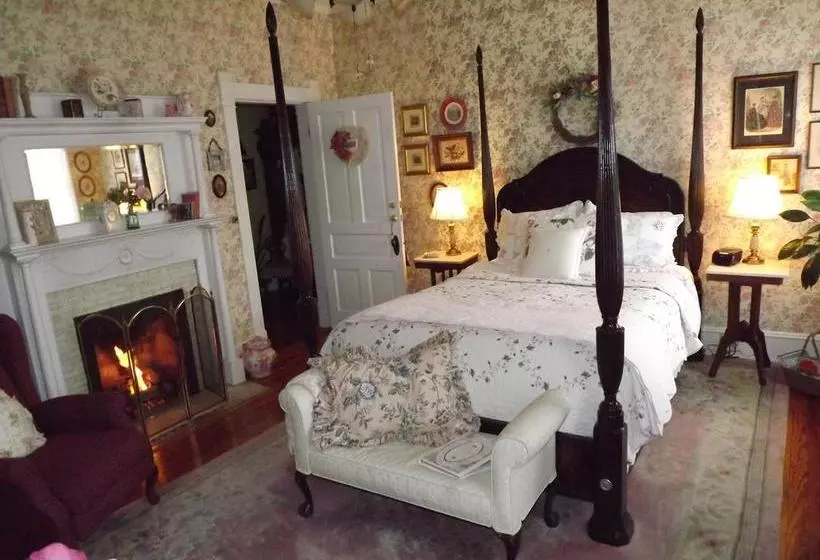 هتل Belle Hearth Bed And Breakfast