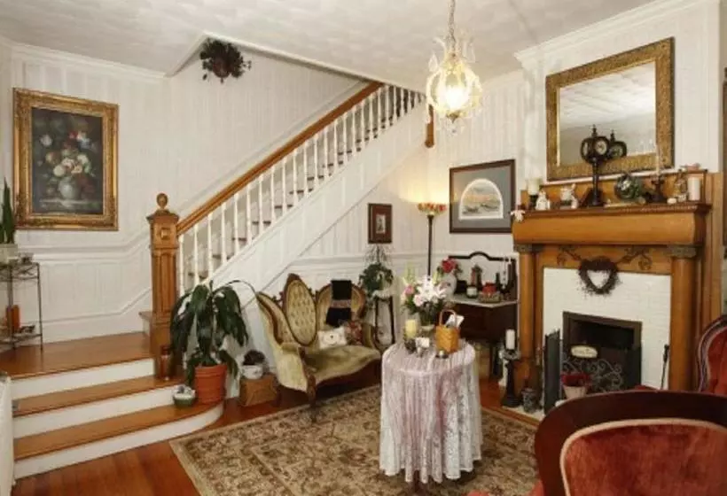 هتل Belle Hearth Bed And Breakfast