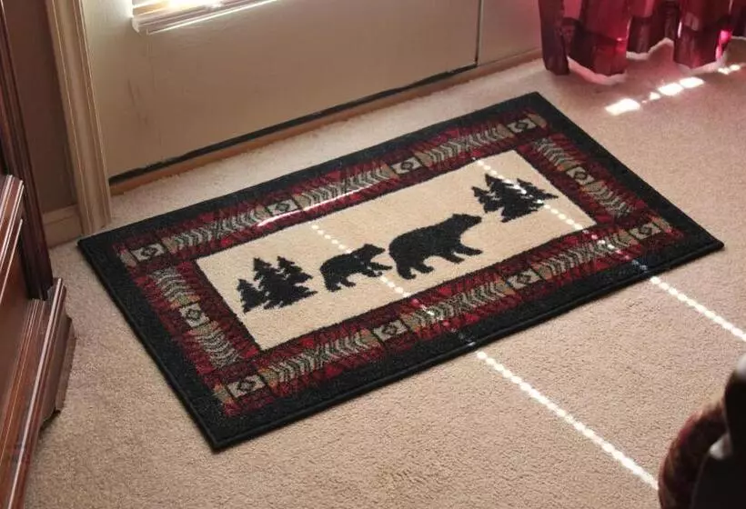 هتل Black Bear Manor