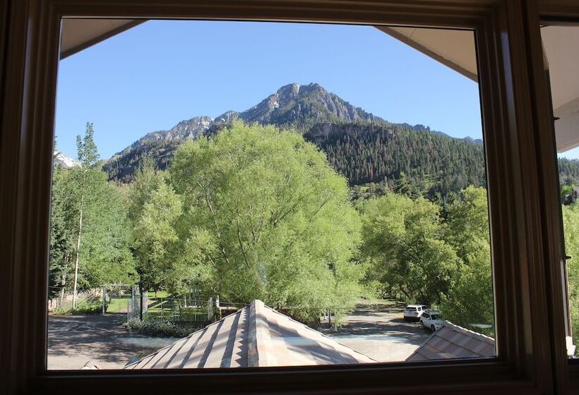 ホテル Black Bear Manor