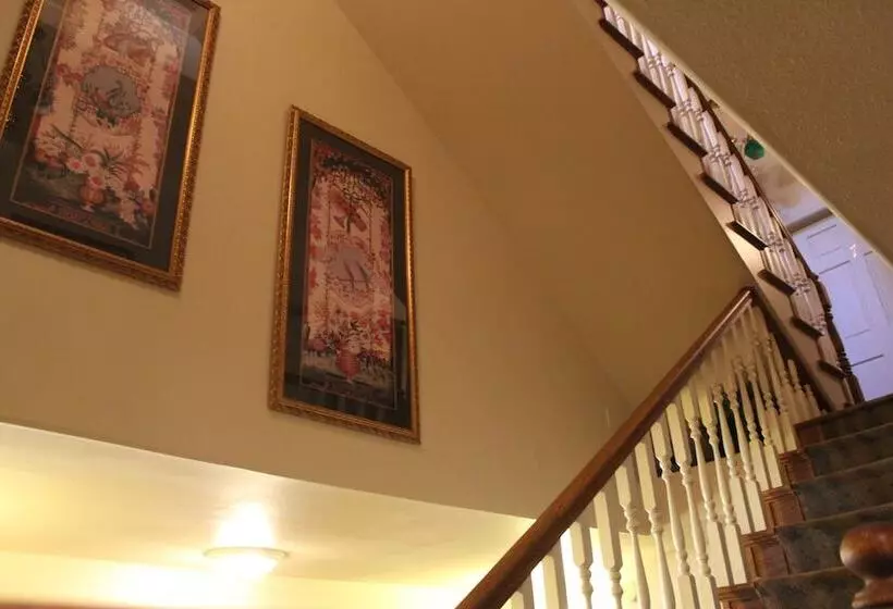 هتل Black Bear Manor