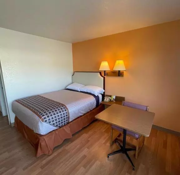 هتل Econo Lodge
