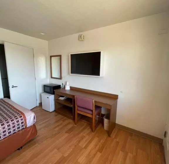 هتل Econo Lodge