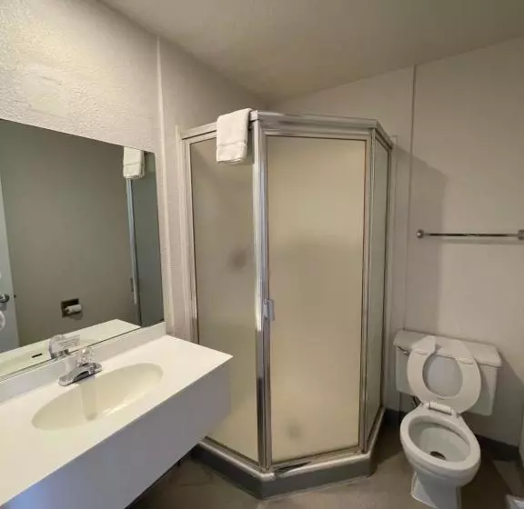 هتل Econo Lodge