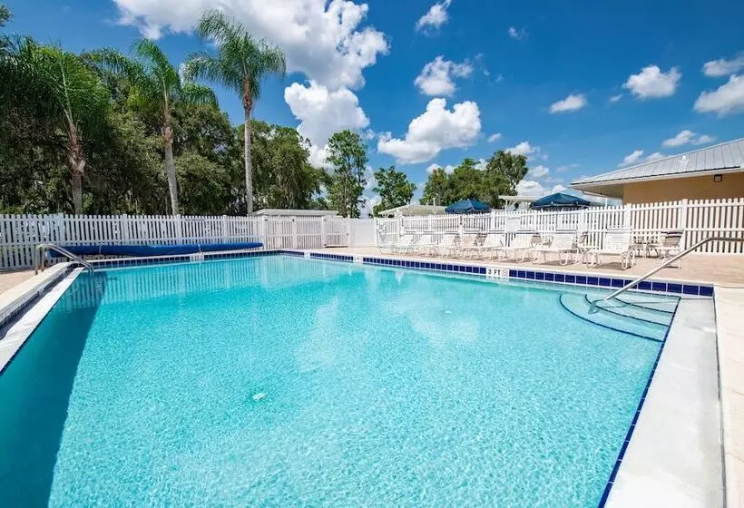 ホテル Buttonwood Bay Rv Resort