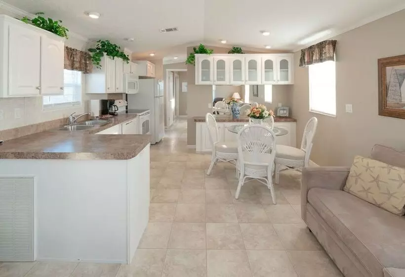 ホテル Buttonwood Bay Rv Resort