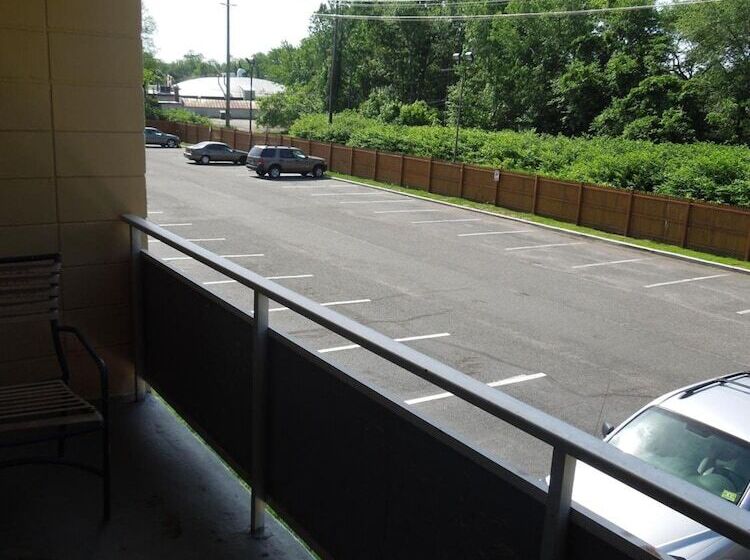 ホテル Crystal Inn  Neptune