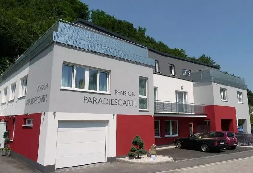 ホテル Frühstückspension Paradiesgartl