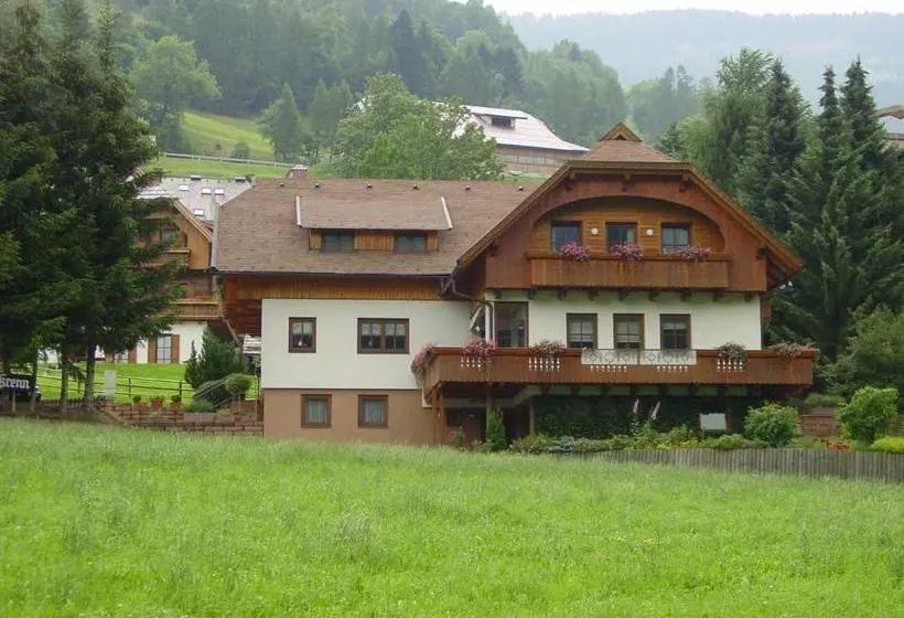 هتل Haralds Ferienwohnungen