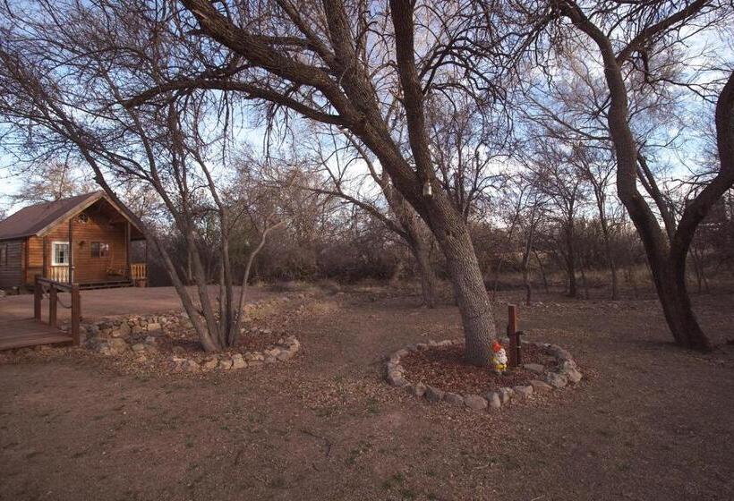 فندق Katie's Cozy Cabins