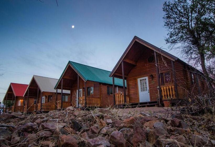 فندق Katie's Cozy Cabins