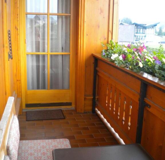 ホテル Pension Köberl