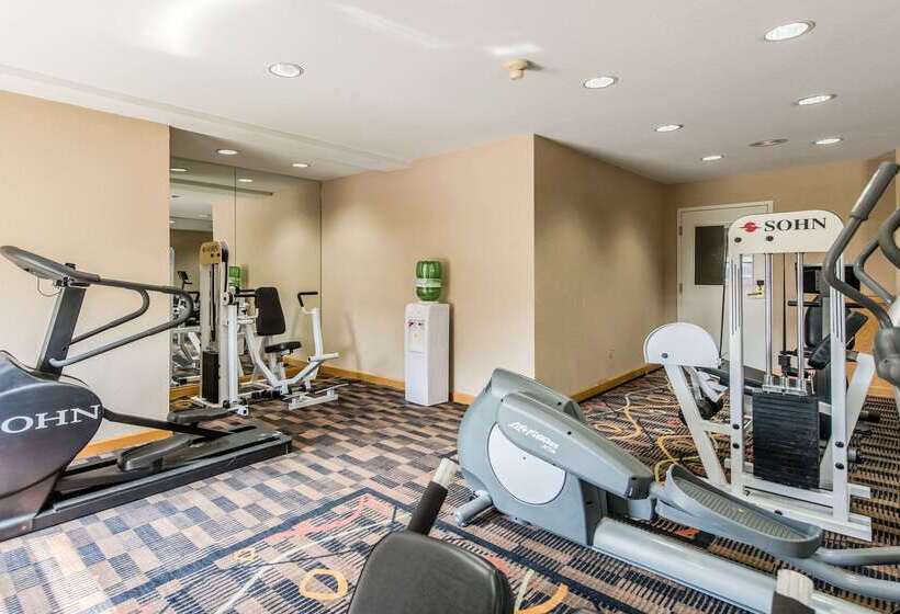 호텔 Quality Inn & Suites University Area