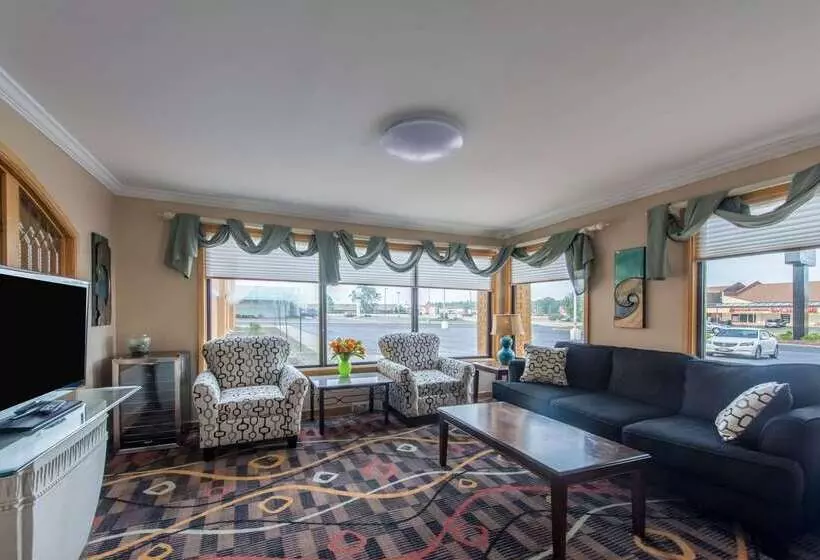 هتل Quality Inn & Suites University Area