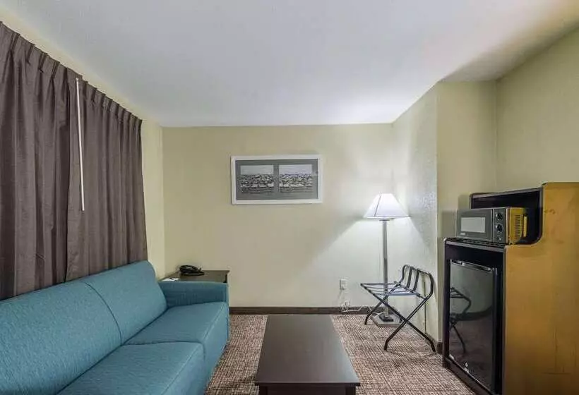هتل Quality Inn & Suites University Area