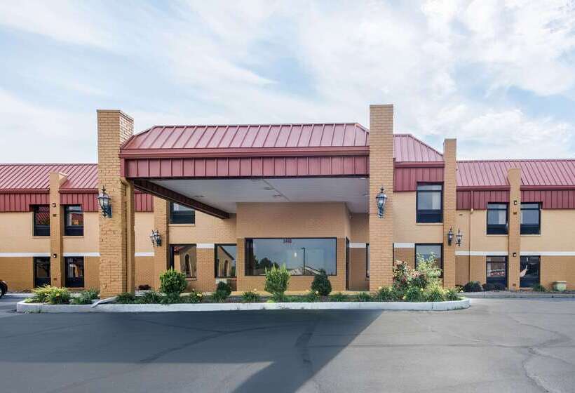 호텔 Quality Inn & Suites University Area