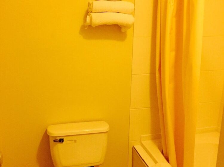 Отель Regency Inn Bridgeport Frankenmuth