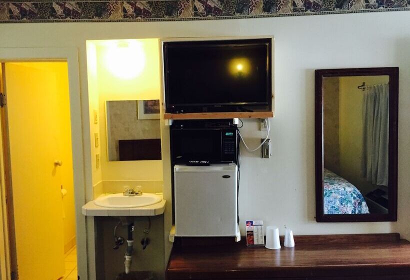 Отель Regency Inn Bridgeport Frankenmuth