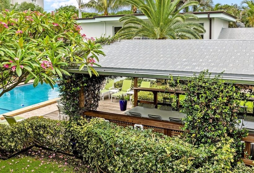 Отель Sun Dek Beach House