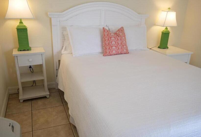 בית מלון כפרי The Sea Spray Resort