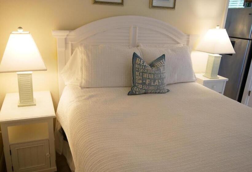 בית מלון כפרי The Sea Spray Resort