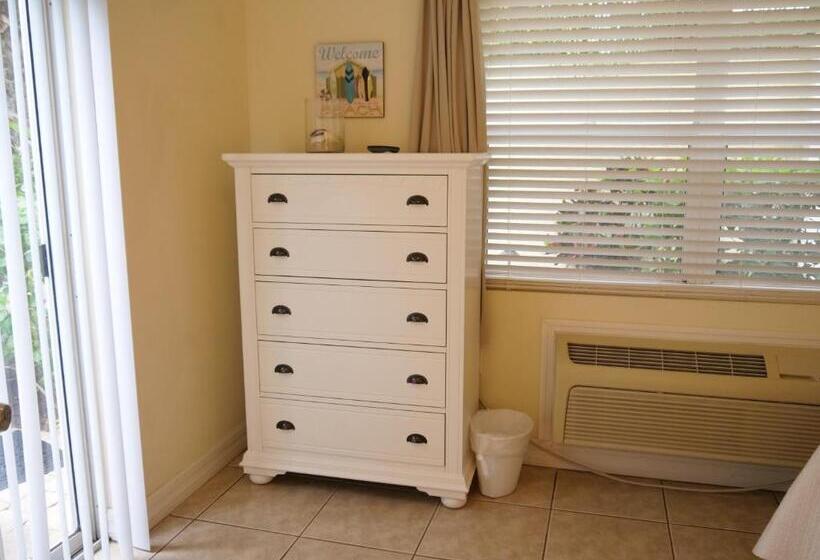 בית מלון כפרי The Sea Spray Resort