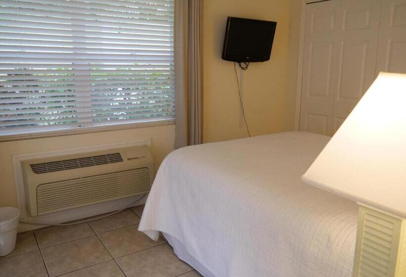 בית מלון כפרי The Sea Spray Resort