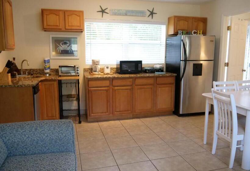 בית מלון כפרי The Sea Spray Resort