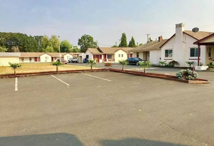 Travelers Inn Motel