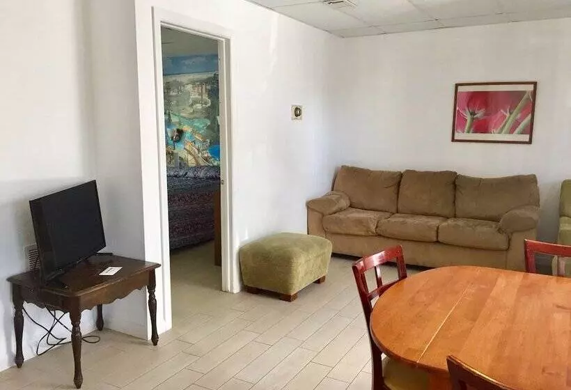 White Caps Motel