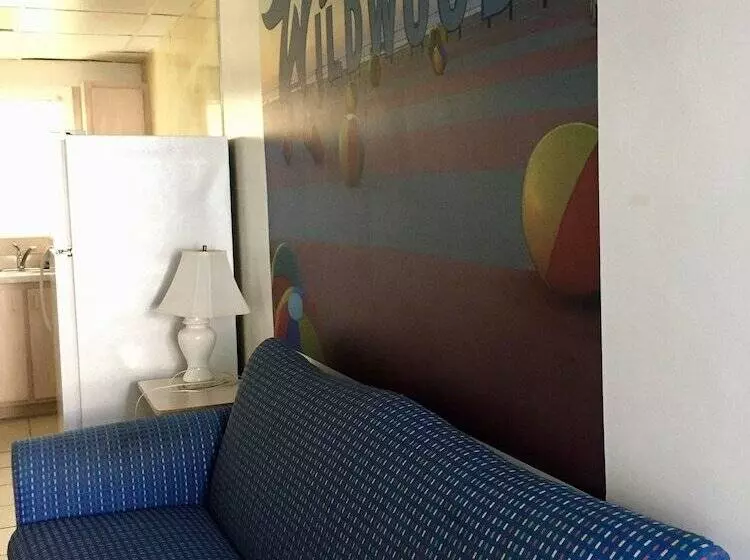 White Caps Motel