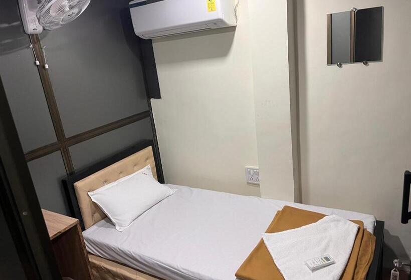 Albergue Golden Sands Dormitory And Cabin Stay