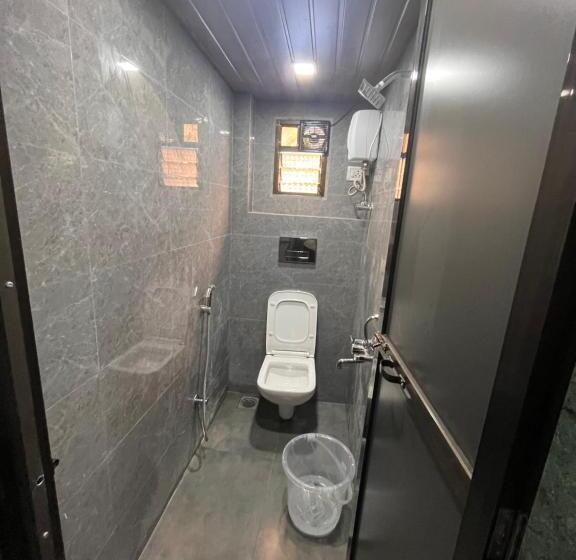 Albergue Golden Sands Dormitory And Cabin Stay