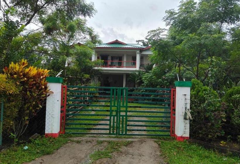 Bed and Breakfast Mondal Home Stay