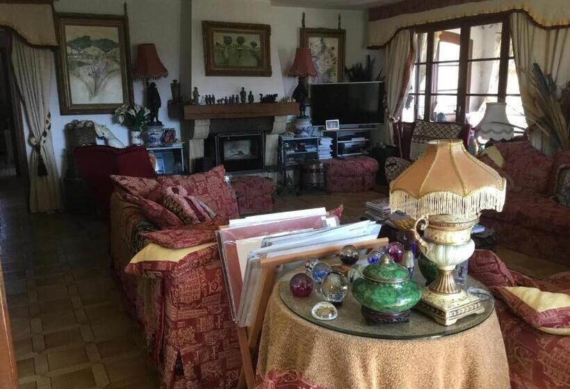 Bed and Breakfast Villa La Cerisaie