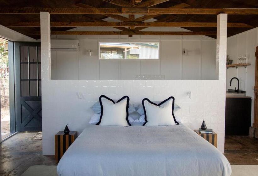 ホテル Log Box Red Hill