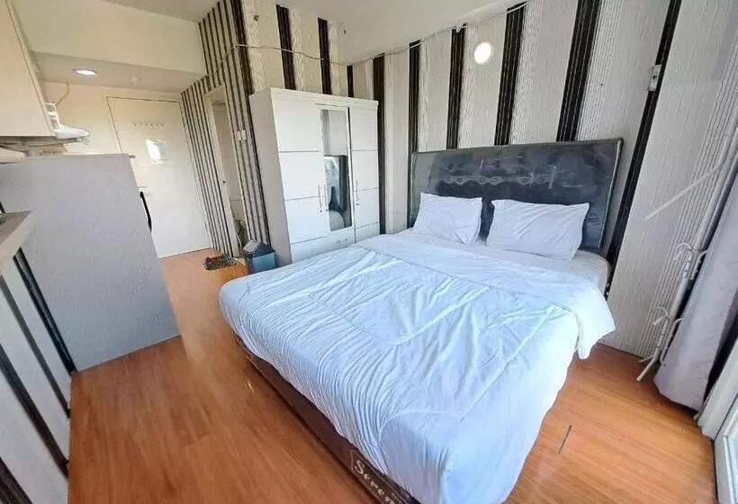 ホテル Oyo Life 93106 Apartement Grand Sentraland By Andi