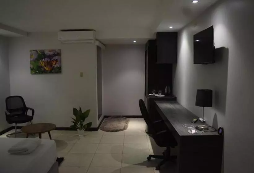 Hotel Ritzz